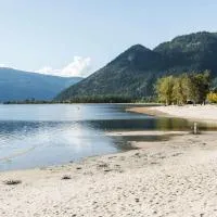 Super 8 by Wyndham Sicamous, hotel v destinaci Sicamous