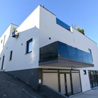 Apartments by the sea Trogir - 21215, hotell i Trogir