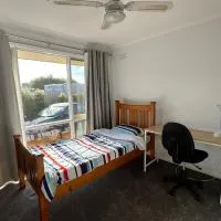 Comfy bed quiet neighbourhood, готель у місті Grovedale