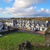 Cottage by the sea Greencastle، فندق في غرينكاسيل