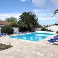 Maison dans résidence calme avec piscine chauffée, Hotel in Le Trait dʼUnion