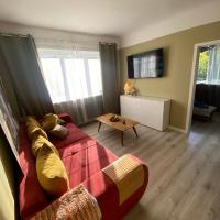 Quiet and peaceful apartment close to the city center, hotel in Purvciems, Riga