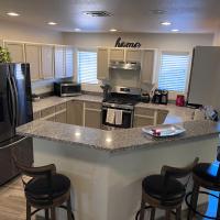 Spacious, comfortable & relaxing home 4, hotel near Las Cruces International Airport - LRU, Las Cruces
