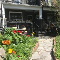 Beautiful house in central Toronto with backyard, hotel a Toronto, The Annex