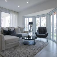 Phaedrus Living: Seaview Luxury Flat Limnaria 134, hotel em Pafos