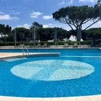 Beautiful apartment set in the heart of Quinta - Newly Refurbished, ξενοδοχείο σε Almancil
