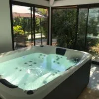 Villa KIKO, Gîte Spa & Sauna privatifs -5 min- Sarlat, khách sạn ở Vitrac
