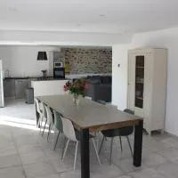 Gîte de charme pour 10 personnes: Camélas şehrinde bir otel