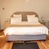 Neat one bedroom in Morningside guesthouse - 2091