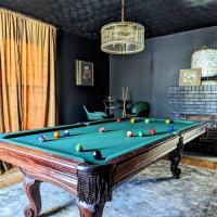 The MillHouse - Pool Table, 6 Minutes to Downtown