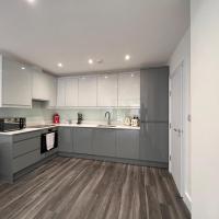 Star London Finchley Lane 3-Bed Residence with Garden