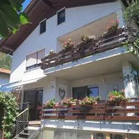 Apartma BoLeRo, מלון בטולמין
