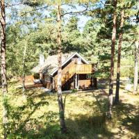 Seaside holiday home in Sandskogen