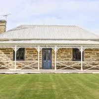 Taieri Bank Cottage - Middlemarch, Otago, hotel en Middlemarch