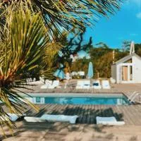Долина ХЮГГЕ, hotel Chornomors'ke városában