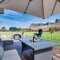 River Range Cottage - Havelock North Holiday Home