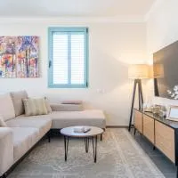Midrahov Luxury Apartment, hotel v destinaci Zichron Ja'akov