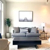 Lovely Brand New Suite、シドニーにあるビクトリア国際空港 - YYJの周辺ホテル