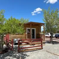 Area 3251 Desert Valley Guest Suite، فندق في باهرومب