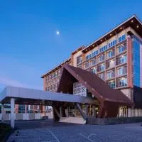 Hotel Santika Gunungkidul, ξενοδοχείο σε Siyonokulon