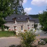 Gîte de la Cour, hotel i Campandré-Valcongrain