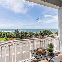 Foz Beach Apartment w Sea Views by LovelyStay, hotel en Oporto