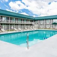 Red Roof Inn & Suites DeKalb，迪卡爾布的飯店