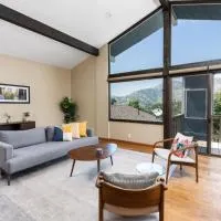 Mountain View, Hot Tub, Open Kitchen, 10m to Sequoia, hotel di Three Rivers