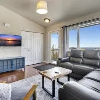 The Mountain Top Escape w/Scenic Views & Trails, hotel v mestu Anchorage