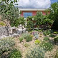 Apartment Vila Volicija, kh&aacute;ch sạn ở Makarska