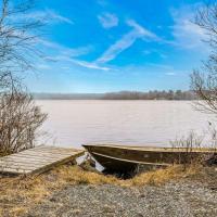 Lakefront Bliss、Pocono SummitにあるPocono Mountains Municipal - MPOの周辺ホテル