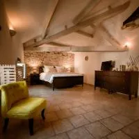 Les Lauriers Roses - Maison d'Hôtes, hotelli kohteessa Barjac