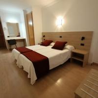 Hotel Vilobi, hotel u blizini zračne luke 'Zračna luka Girona-Costa Brava - GRO', Vilobí d'Onyar