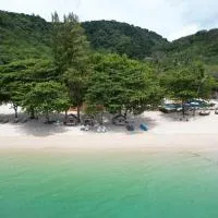 Cruiser Island By Swiss-Belhotel, hotel in Ko Lone