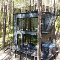 Premium Forest Bungalow with HOT TUB, hotel din Ažuluokesa