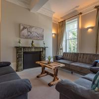 Luxury flat next to town centre Long-stay discount