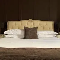 The Bell Inn Hotel, готель у місті Horndon on the Hill