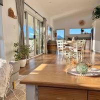 Viola - Seaside Retreat