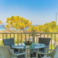 The bright house by the sea, &xi;&epsilon;&nu;&omicron;&delta;&omicron;&chi;&epsilon;ί&omicron; &sigma;&tau;&eta;&nu; Ά&phi;&upsilon;&tau;&omicron;