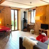 Charmant 2,5 pièces avec jardin à 2 pas du lac, hotell i Champex
