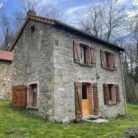 Écrin de verdure pour couple avec parking - FR-1-489-447, hotel u gradu 'Châtel-Montagne'