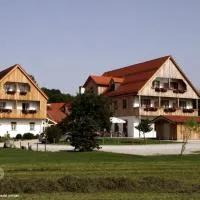 Landgasthof - Hotel Reindlschmiede – hotel w mieście Bad Heilbrunn