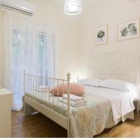 Charming 1-Bed Apartment near Piraeus port