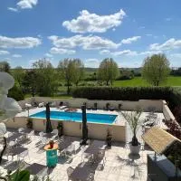 Les Orchidées , Hôtel & Restaurant, ξενοδοχείο σε Verdun-sur-Meuse