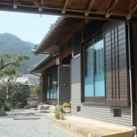 農園民宿 春名 Farmstay Haruna、Takaのホテル