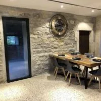 Gîte des Bourboul، فندق في غروسبيير