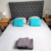 Chambre et salle de bain de privée proche de Pau, hotel en Bizanos