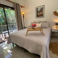 Lujo y Naturaleza Junto al Río a 10 min de Playas Montezuma y Santa Teresa, hotell sihtkohas Cóbano lennujaama Cobano Airport - ACO lähedal