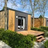 CAMP'HOTEL, hotel v mestu Mamers