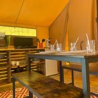 Camping Beaussement Samouraï, hotel a Chauzon
